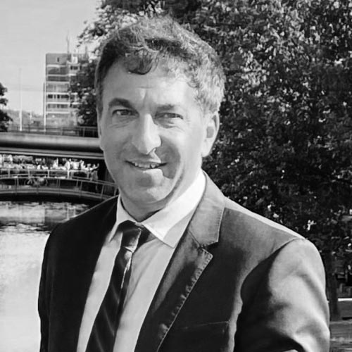 Stephen Gordon, Director